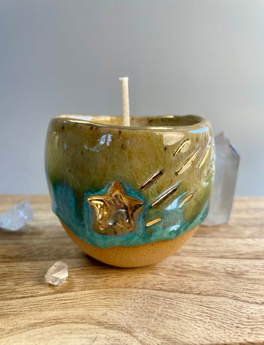 Ceramic shooting star carved candle vessel
