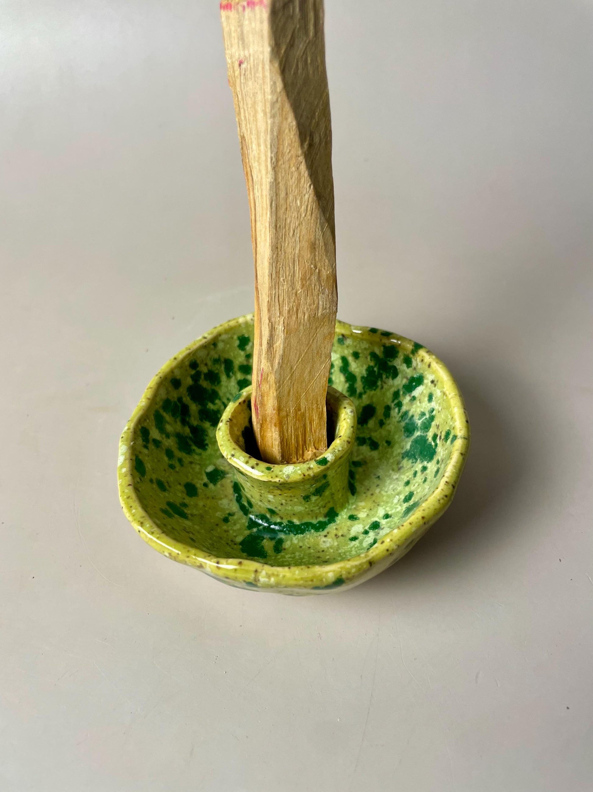 Handmade Palo Santo Bowl – Ceramic Smudge Holder – Green Glazed Altar Dish for Cleansing & Rituals