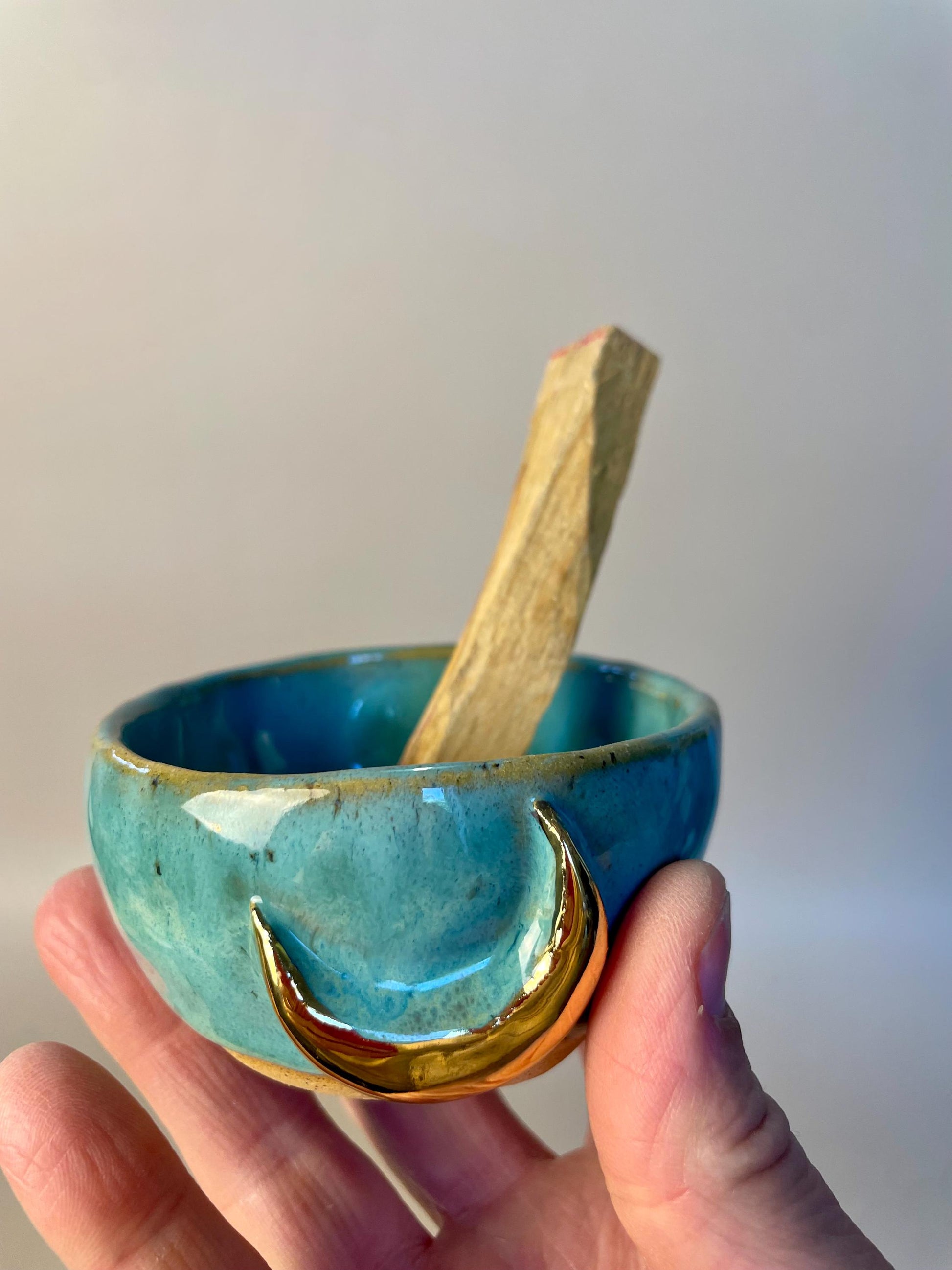 Handmade Gold Crescent Moon Palo Santo Bowl – Ceramic Smudge Holder – Ceramic Candle Holder