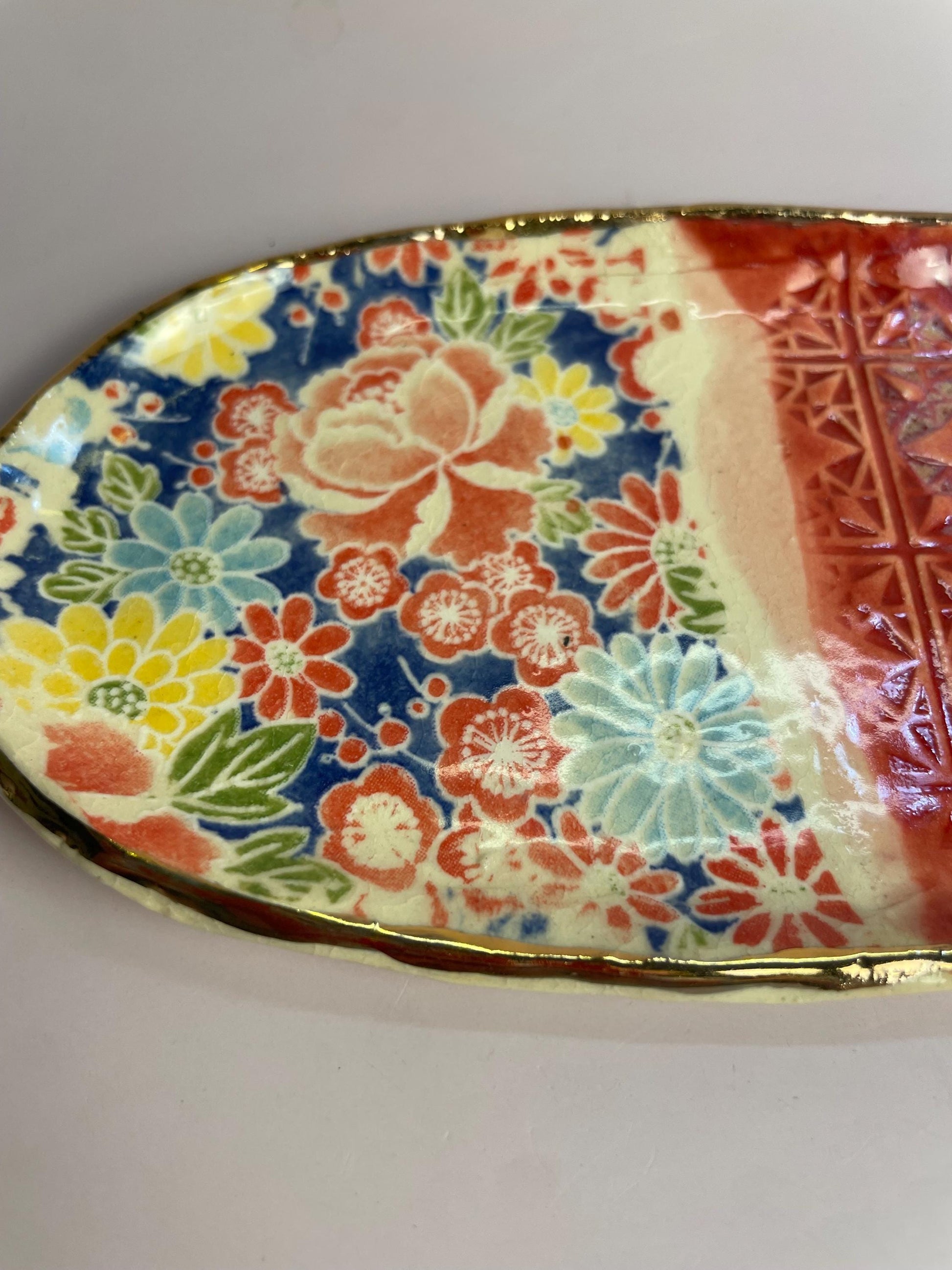 Handmade Ceramic Incense Holder – Floral and Patterned Design with Gold Luster – Coral Raspberry Glaze