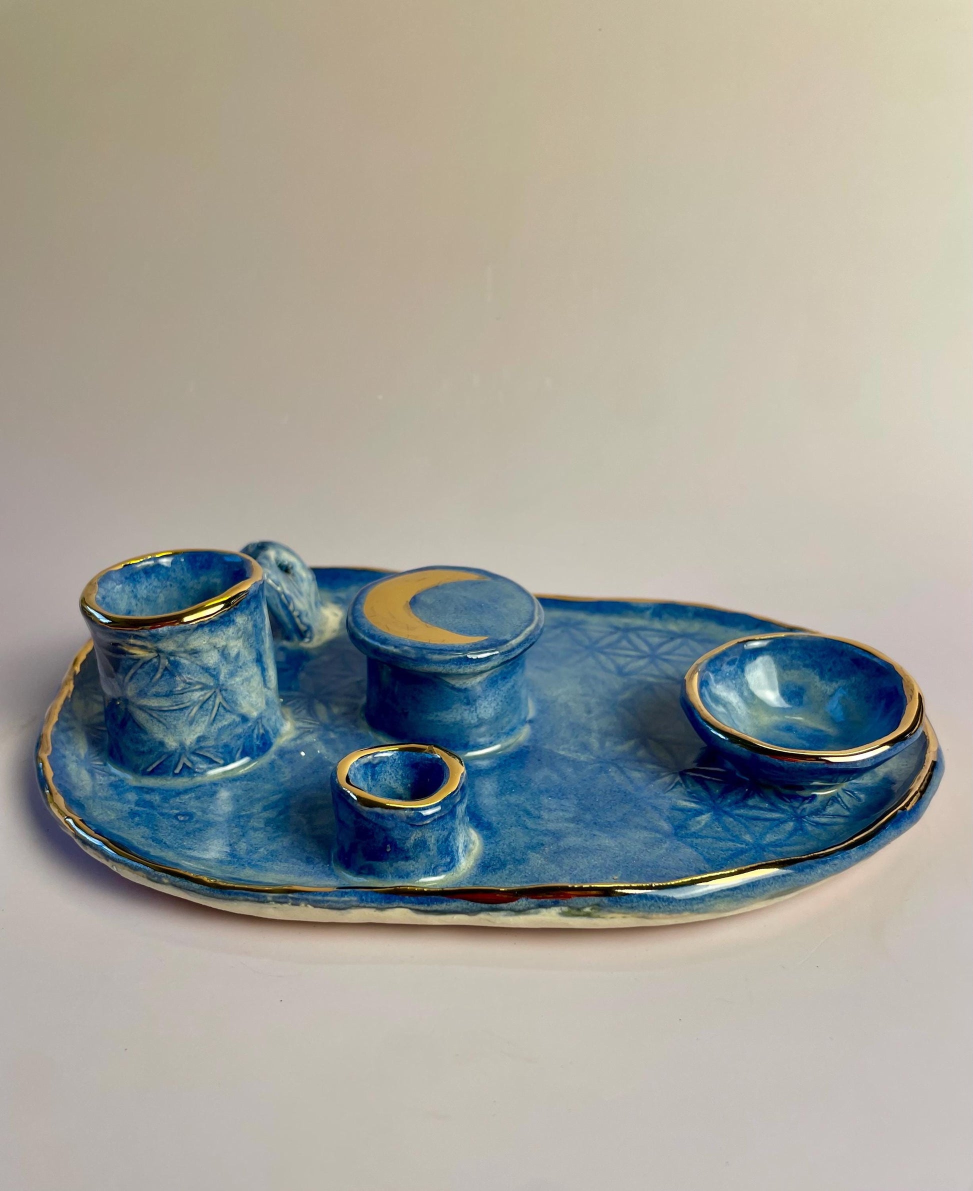 Four-Element Ritual Dish – Blue/Gold Ceramic Altar Bowl with Flower of Life and Crescent Moon