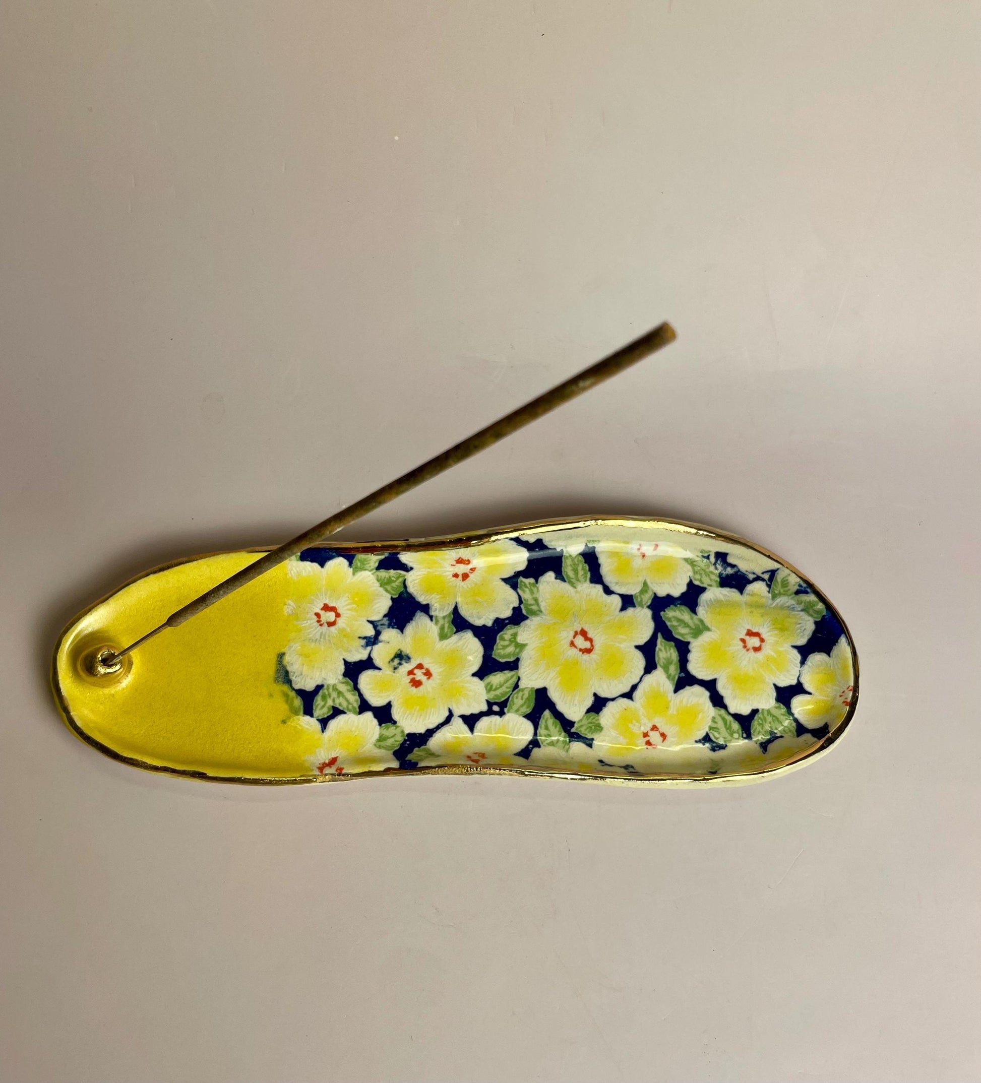 Handmade Ceramic Incense Holder – Lemon Yellow & Floral Design with Gold Luster