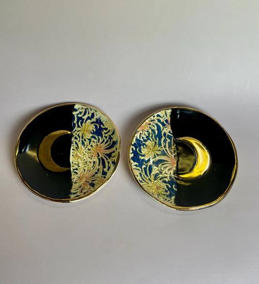 Moon and Flower Ceramic Trinket Dish – Black Gloss Glaze with Gold Luster Crescent – Ritual and Decorative Art