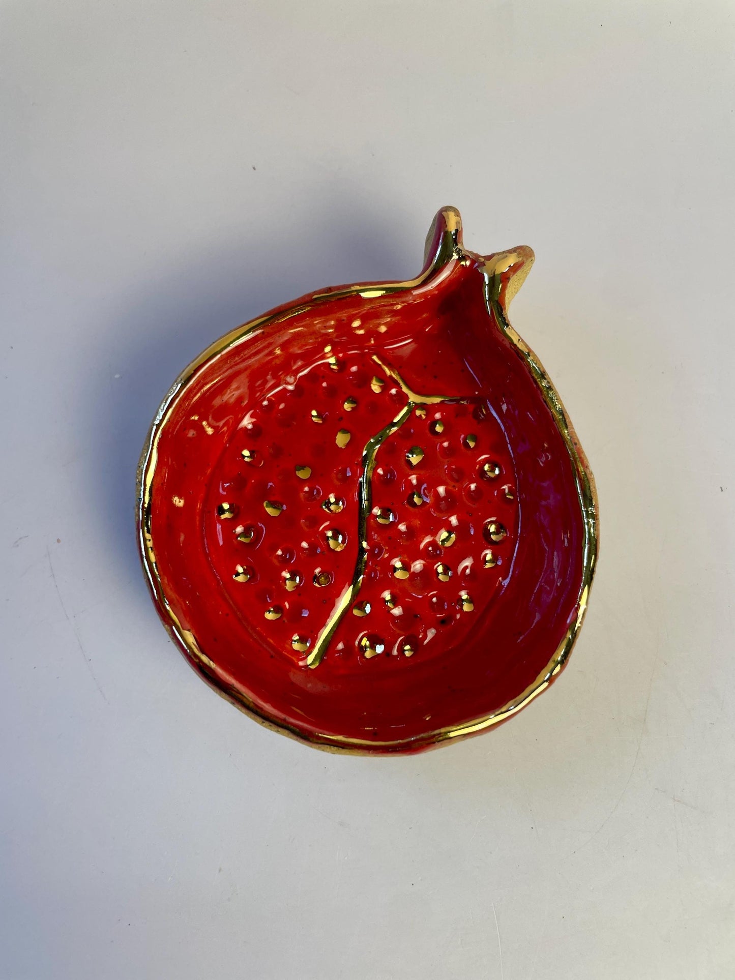 Sacred Pomegranate Offering Bowl — Hand-Pinched Honey Clay with Gold Luster Rim and Seeds
