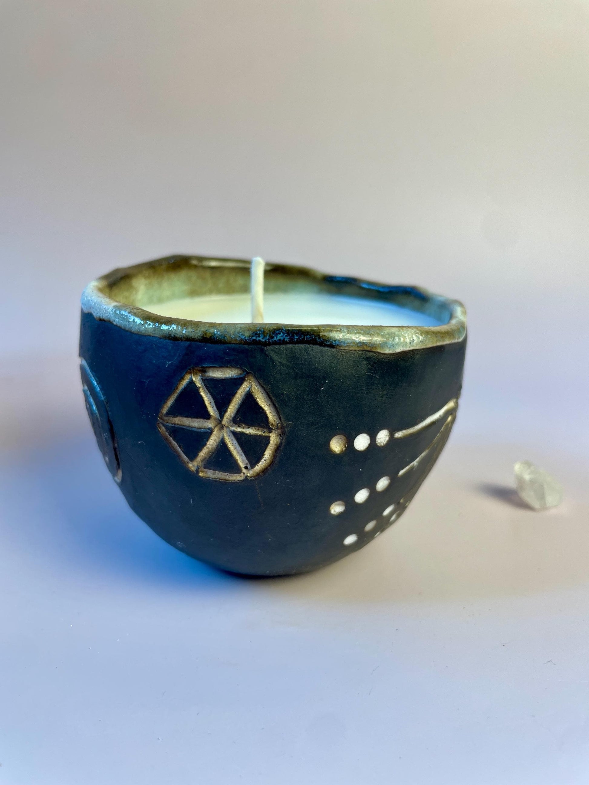 Winter Solstice Candle in Hand Carved Newgrange Vessel – Dark Clay Ritual Candle, Fragrance-Free, Non-Toxic Apricot Wax, Celtic Spiral