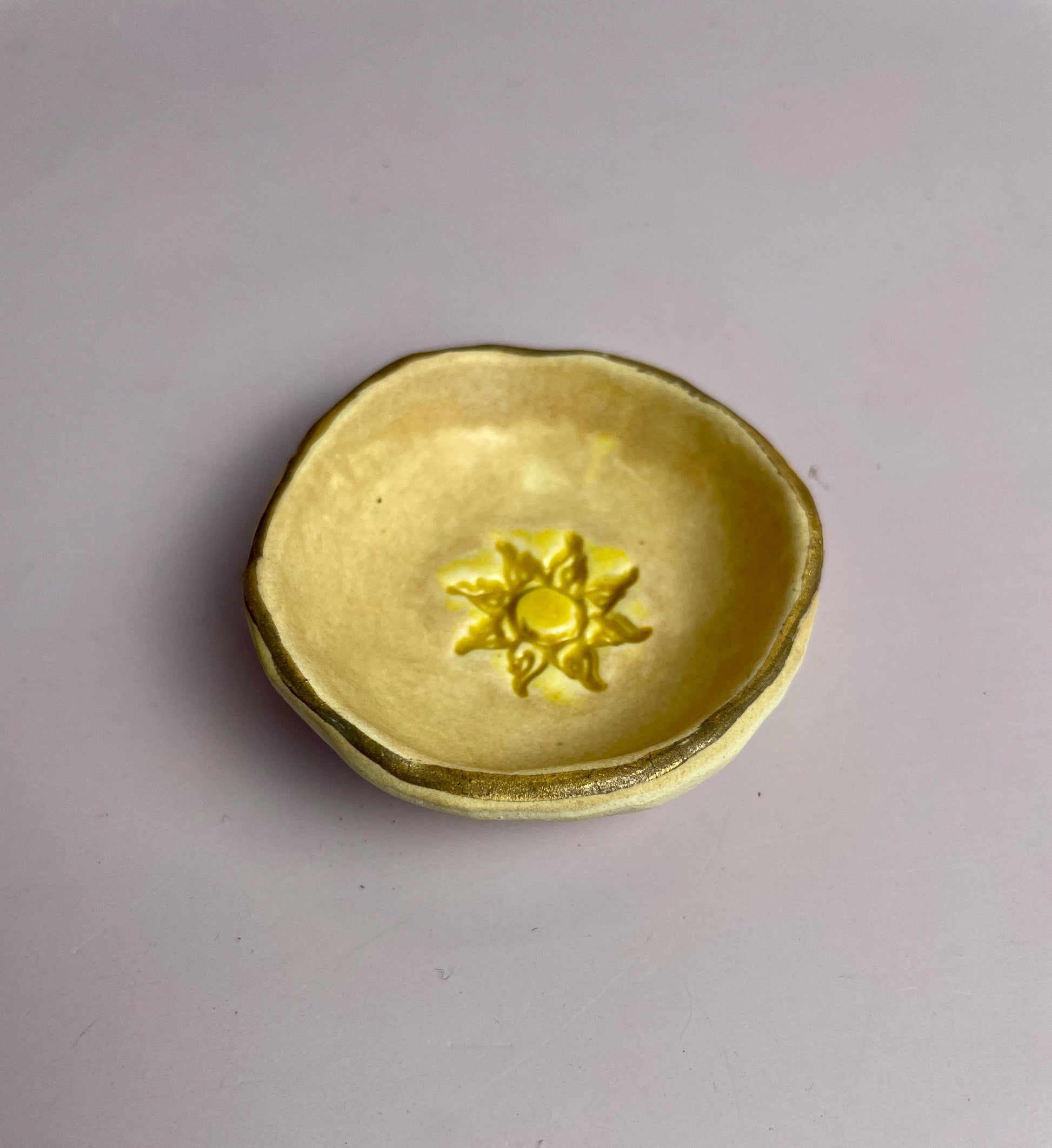 Golden Sun Bowl – Hand-Pinched Ceramic Dish with Gold Glazed Sun | Peach Ceramic Ring Dish | Food-Safe Mini Bowl