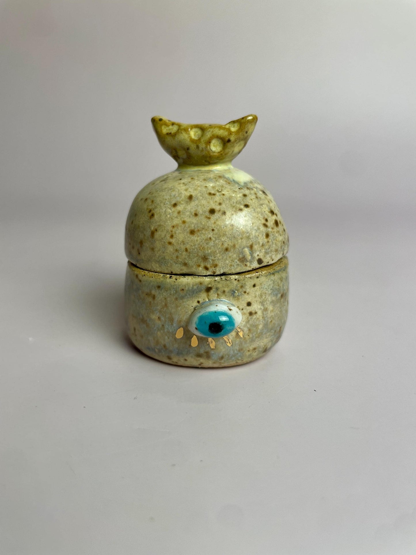 Moon Guardian Jar – Tiny Keepsake Vessel with Eyes and Gold Rays