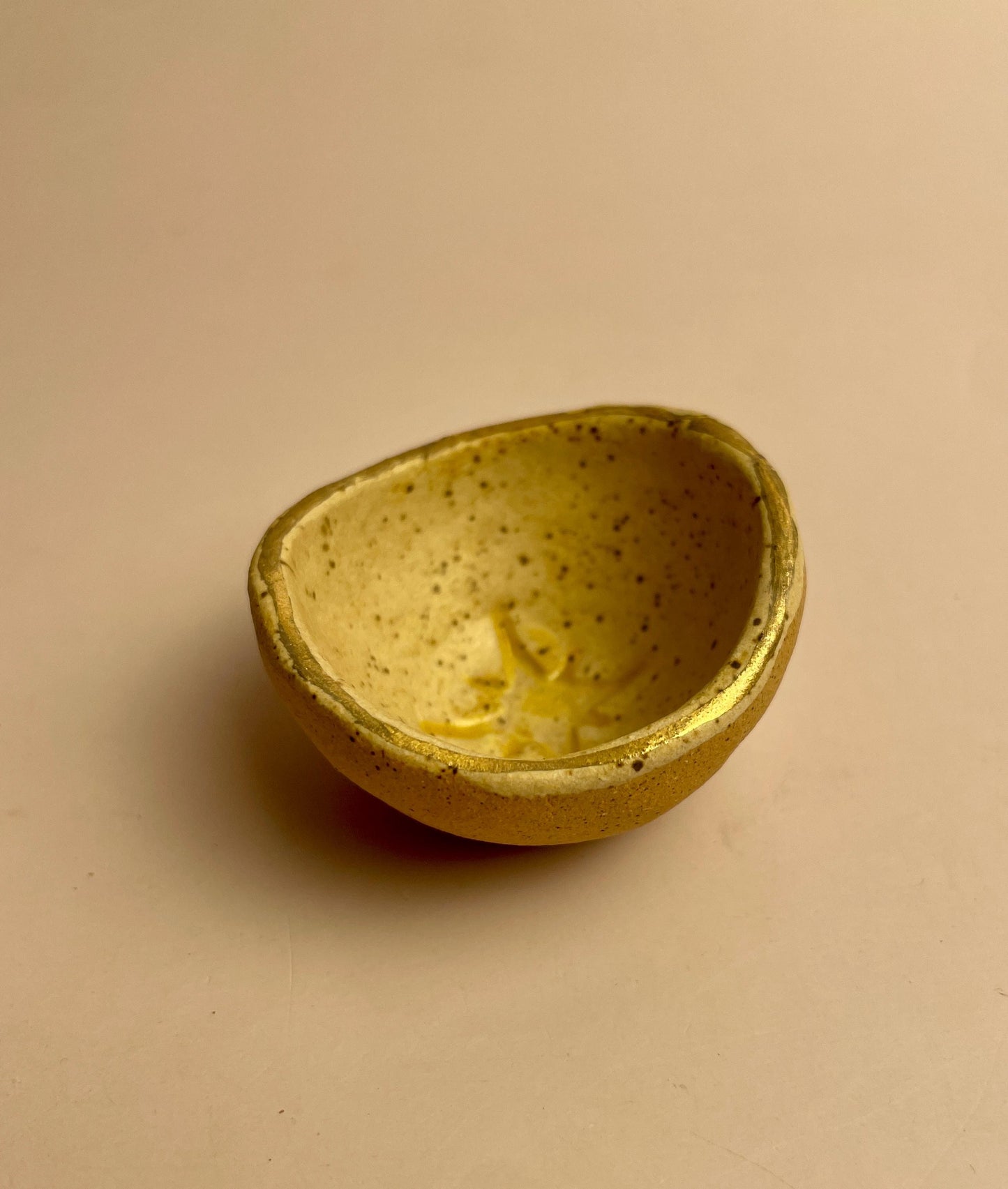 Tiny Star Bowl – Hand-Formed Ceramic Vessel with 8-Ray Impression and Matte Blush Glaze | Gold Luster Rim