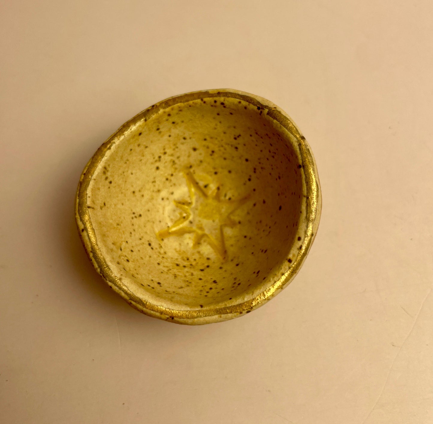 Tiny Star Bowl – Hand-Formed Ceramic Vessel with 8-Ray Impression and Matte Blush Glaze | Gold Luster Rim