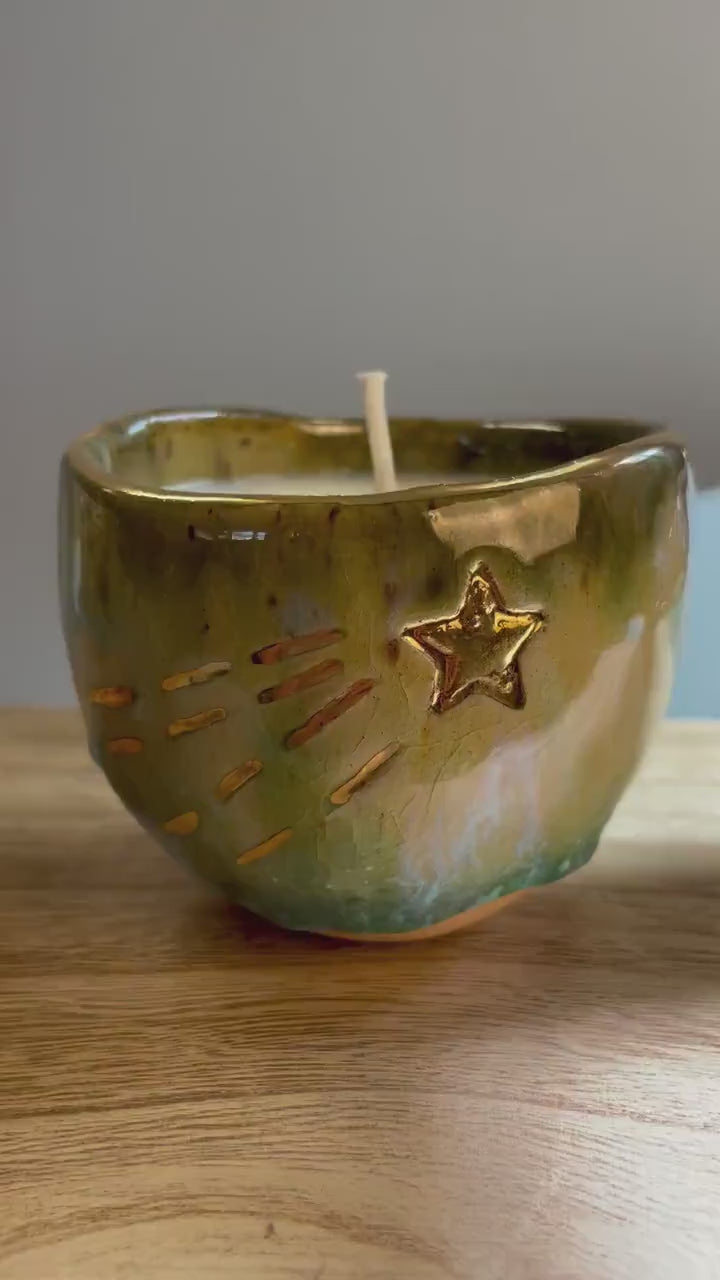 Ceramic shooting star carved candle vessel