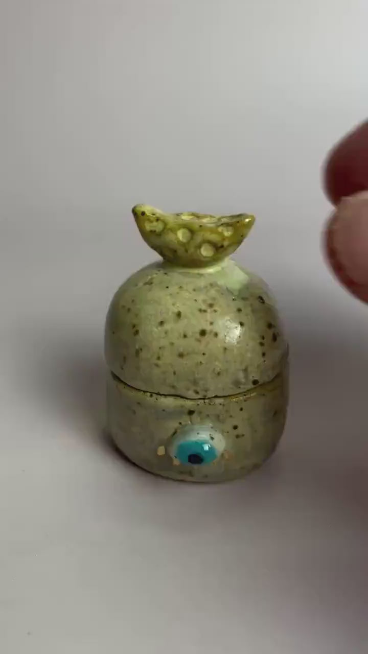 Moon Guardian Jar – Tiny Keepsake Vessel with Eyes and Gold Rays