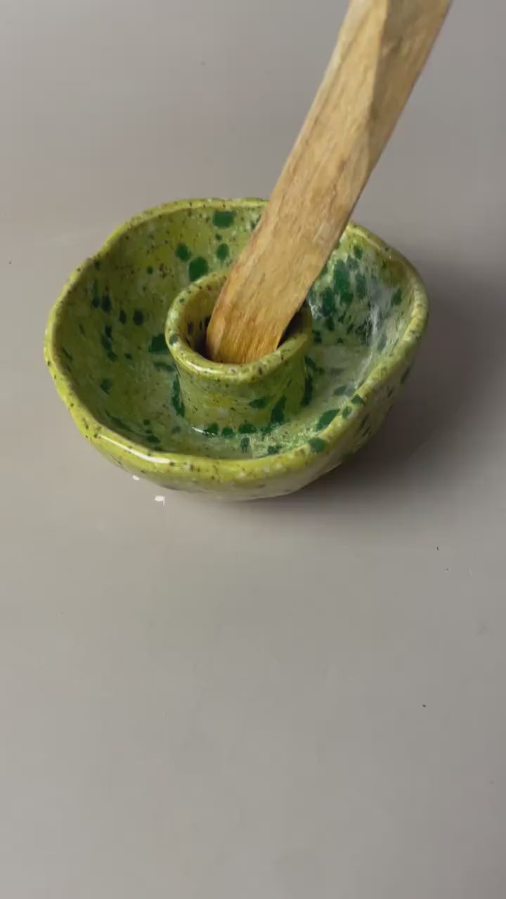 Handmade Palo Santo Bowl – Ceramic Smudge Holder – Green Glazed Altar Dish for Cleansing & Rituals