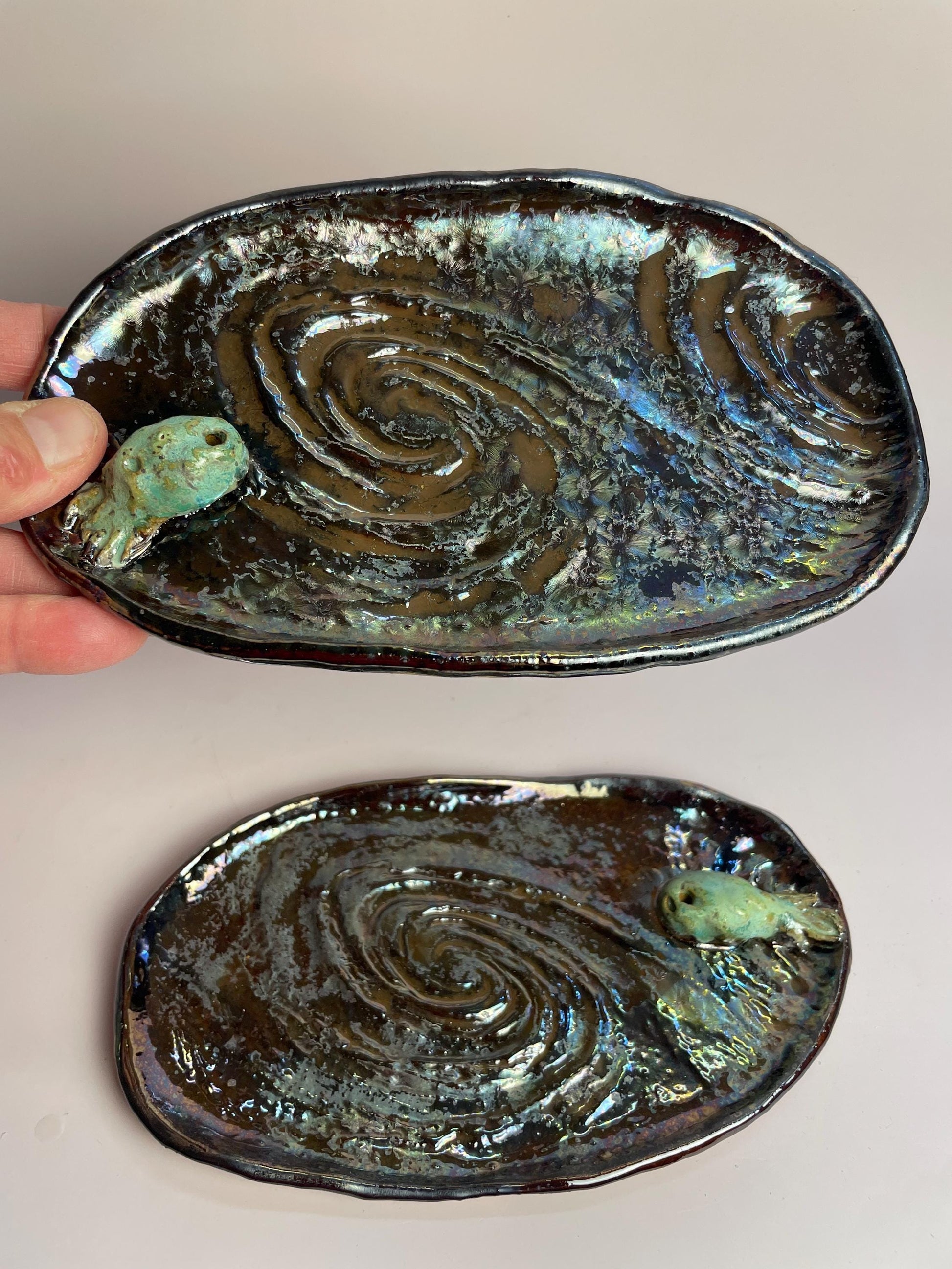 3iAtlas Galaxy Incense Holder — Hand-Formed Cosmic Swirl Dish, Green Comet Sculpture