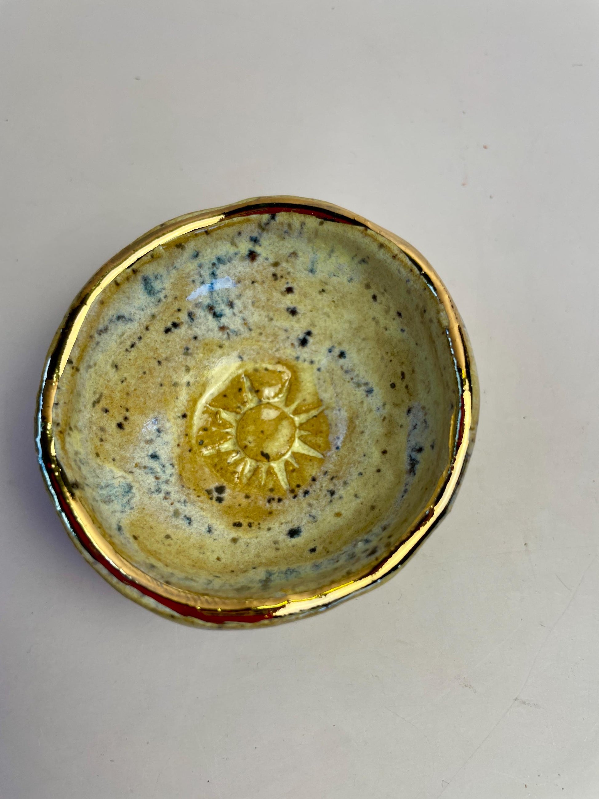 Mini Sun Bowl – Hand-Pinched Ceramic Dish with Gold Rim | Speckled Lavender & Lemon Glaze | Honey Clay Offering or Jewelry Bowl