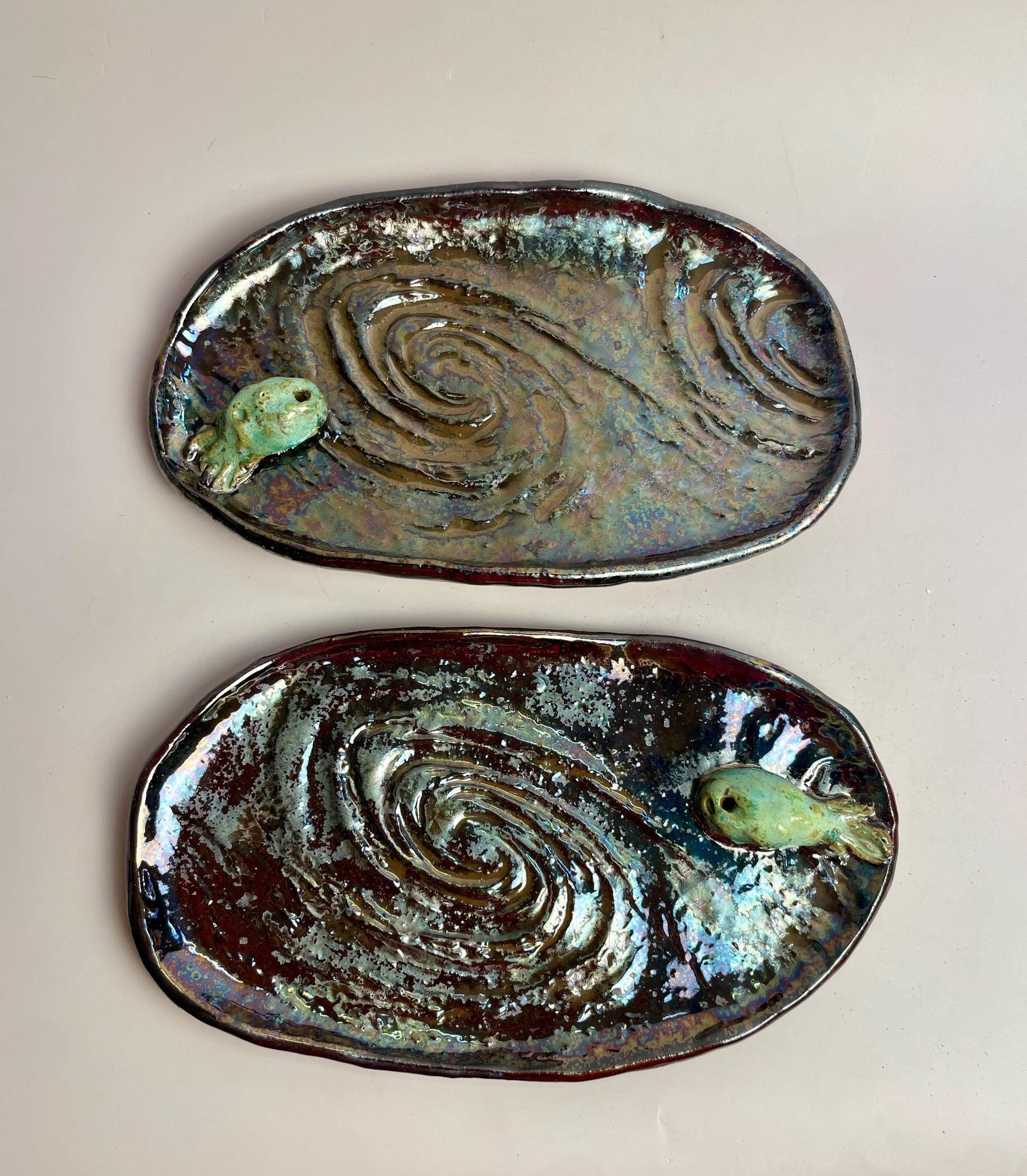 3iAtlas Galaxy Incense Holder — Hand-Formed Cosmic Swirl Dish, Green Comet Sculpture