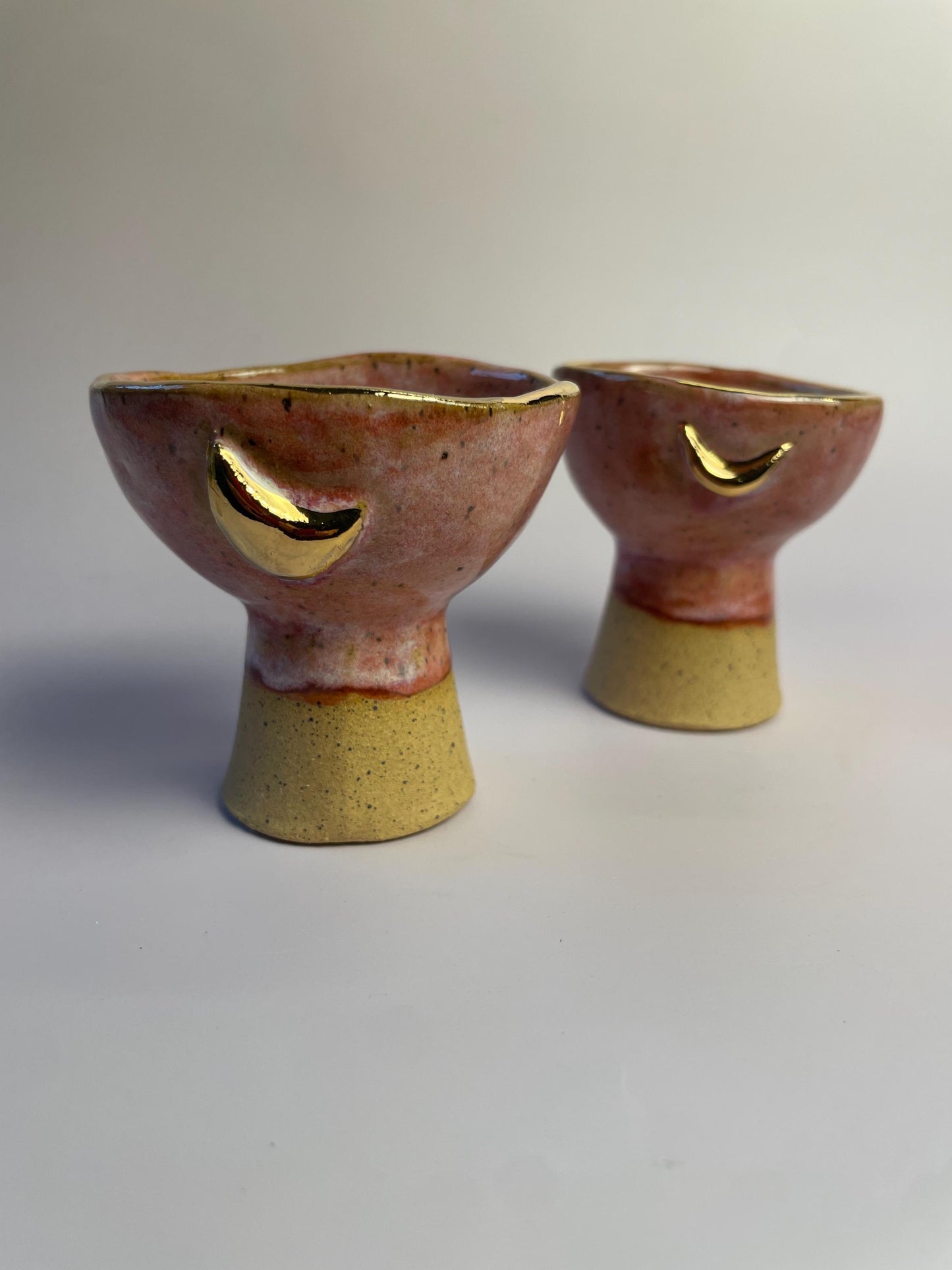 Pink Moon Altar Chalice – Hand-Built Honey Clay Ritual Vessel with Gold Crescent Moons