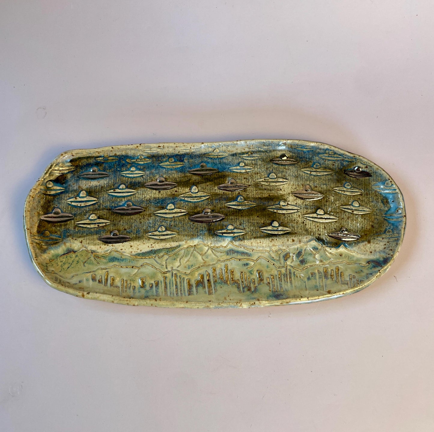 UFO Over the Mountains Ceramic Trinket Dish – Hand-Built Pottery Tray with White Gold Luster | Cosmic Landscape Art | Alien Spaceship Design