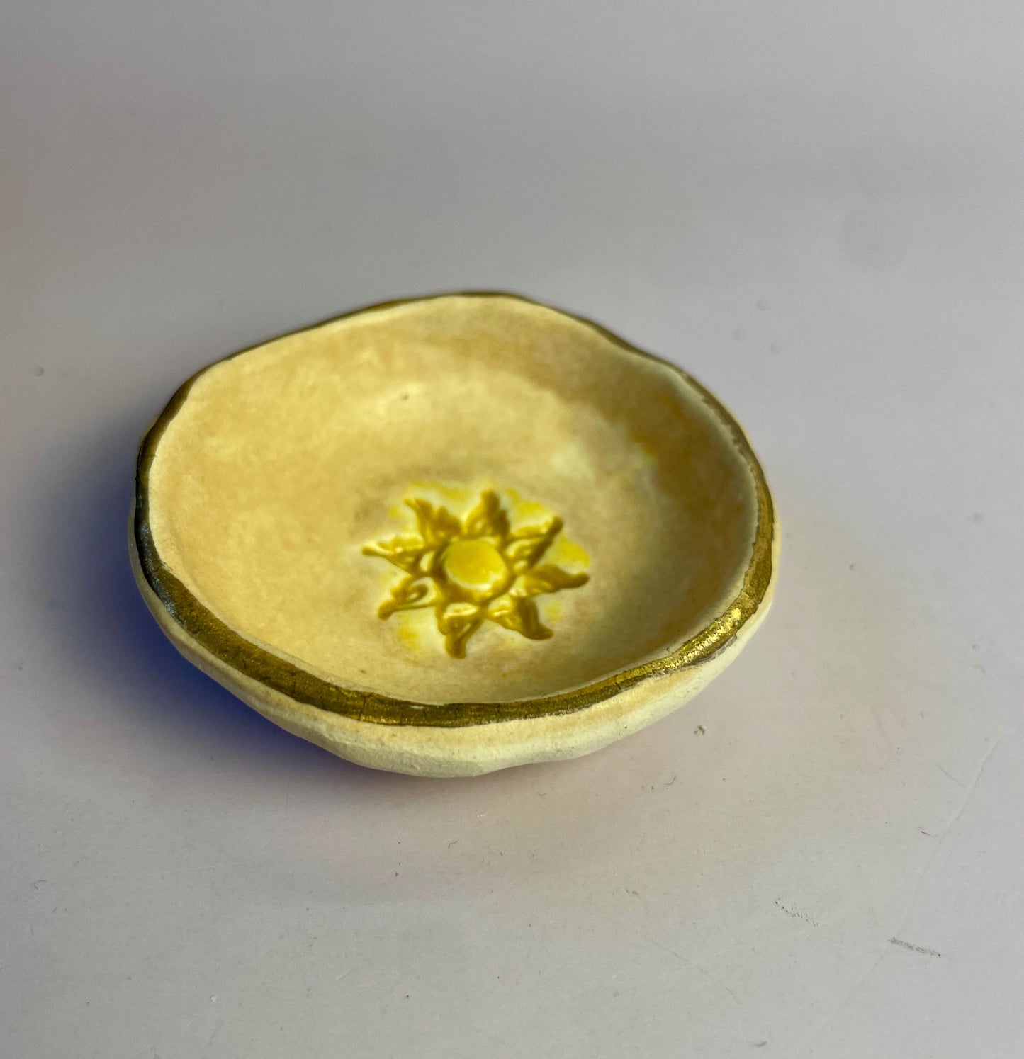 Golden Sun Bowl – Hand-Pinched Ceramic Dish with Gold Glazed Sun | Peach Ceramic Ring Dish | Food-Safe Mini Bowl