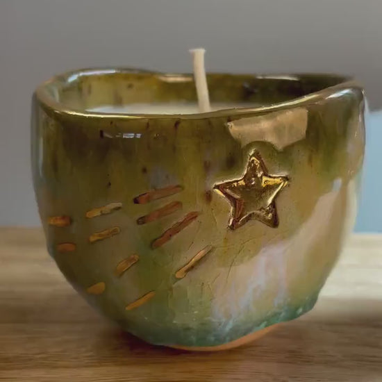 Ceramic shooting star carved candle vessel