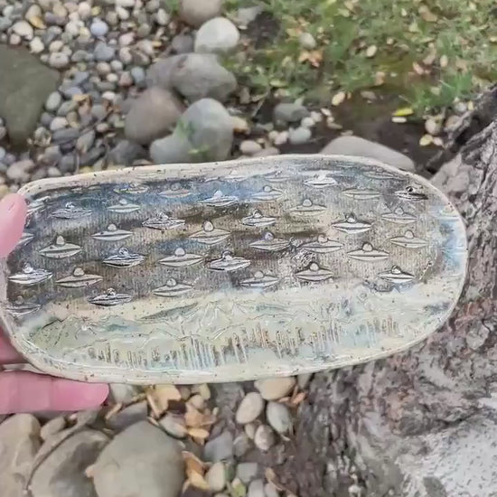 UFO Over the Mountains Ceramic Trinket Dish – Hand-Built Pottery Tray with White Gold Luster | Cosmic Landscape Art | Alien Spaceship Design