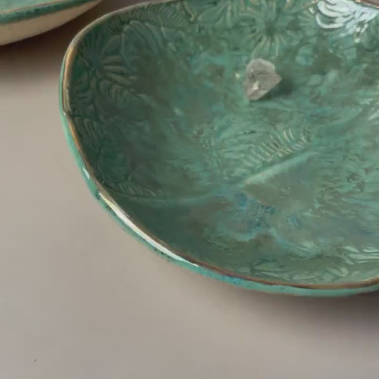 Handmade Monstera Leaf Ceramic BowlSmudge Bowl, Altar Dish, Food-Safe Catch-All Bowl with Gold Luster