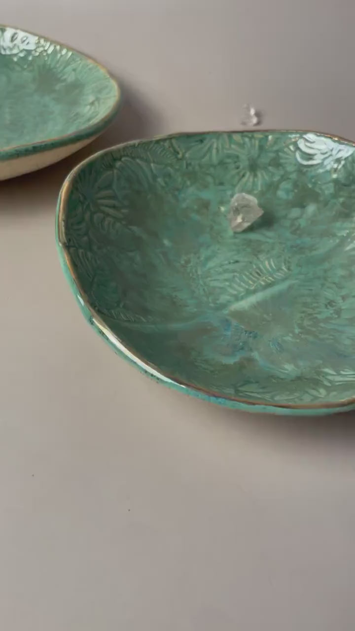 Handmade Monstera Leaf Ceramic BowlSmudge Bowl, Altar Dish, Food-Safe Catch-All Bowl with Gold Luster