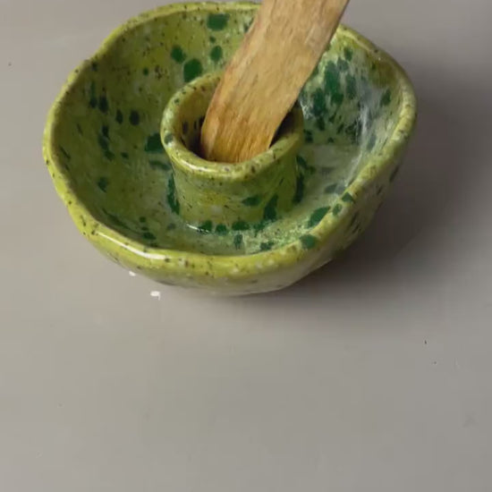 Handmade Palo Santo Bowl – Ceramic Smudge Holder – Green Glazed Altar Dish for Cleansing & Rituals